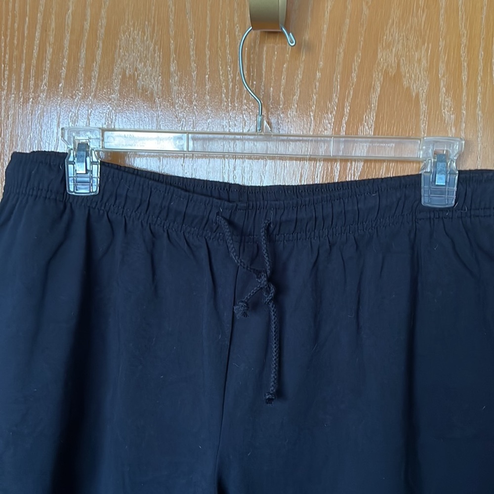 Karen Scott sport black cropped pants - Picture 2 of 3